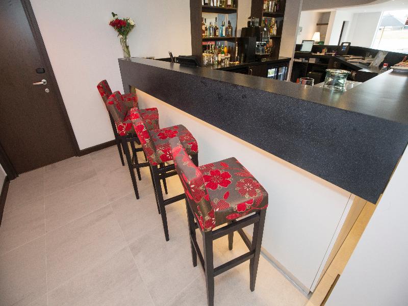 戴斯米尔顿凯恩斯东m1酒店 外观 照片